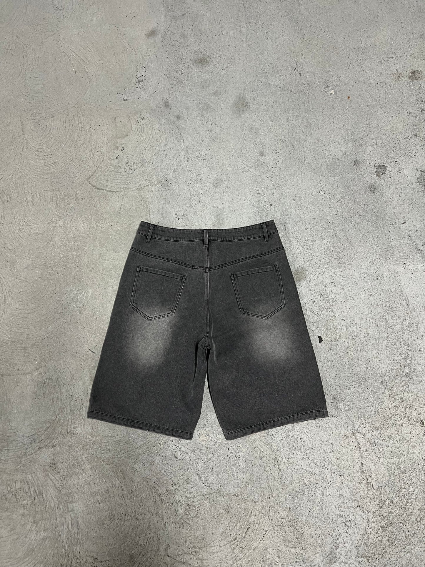 RED STAR SHORTS