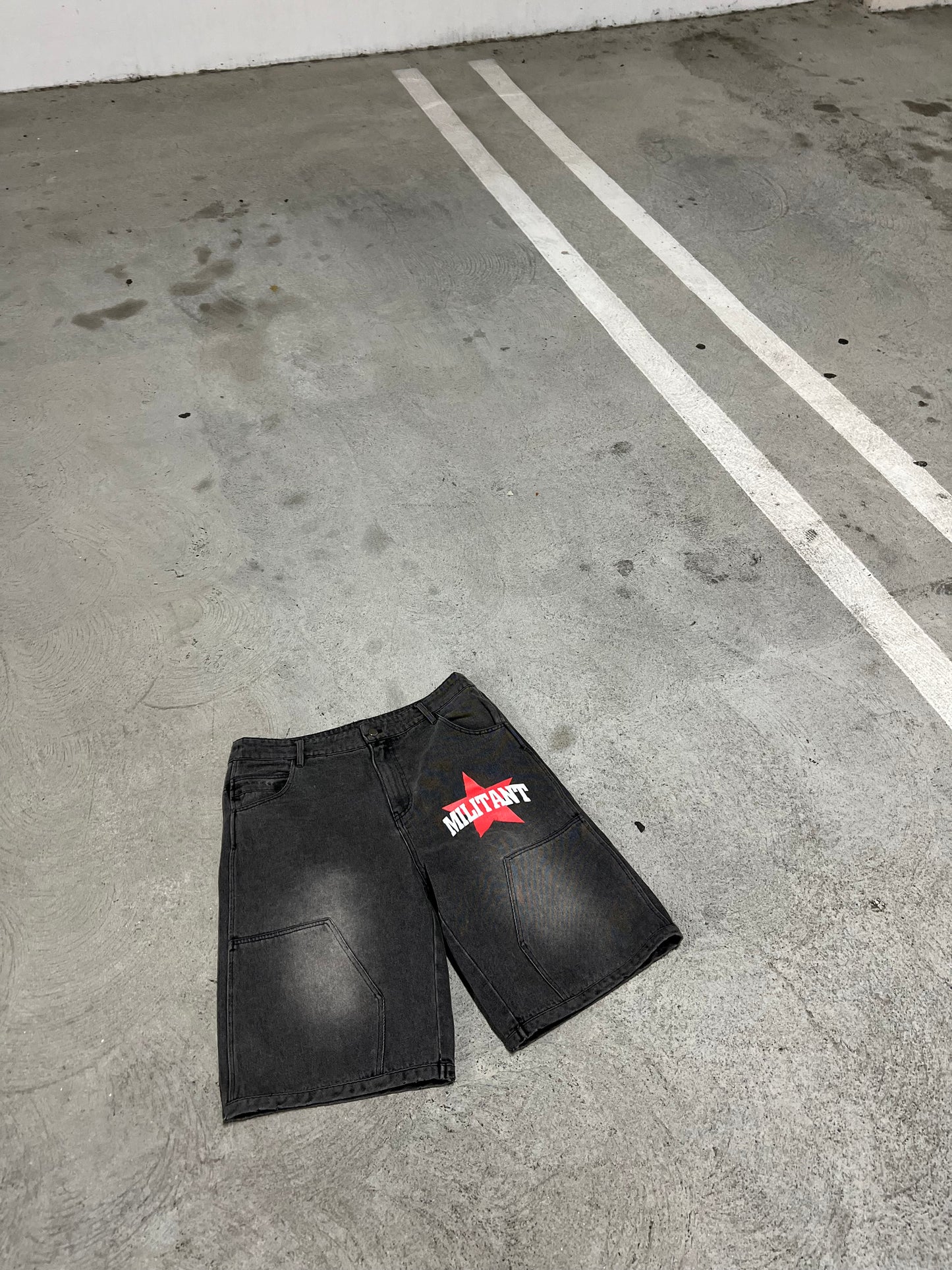 RED STAR SHORTS
